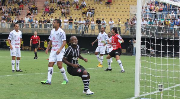 Bragantino com 99% de chances de cair depois de perder para o Corinthians, com gol de Vagner Love - Foto: Fágner Alves