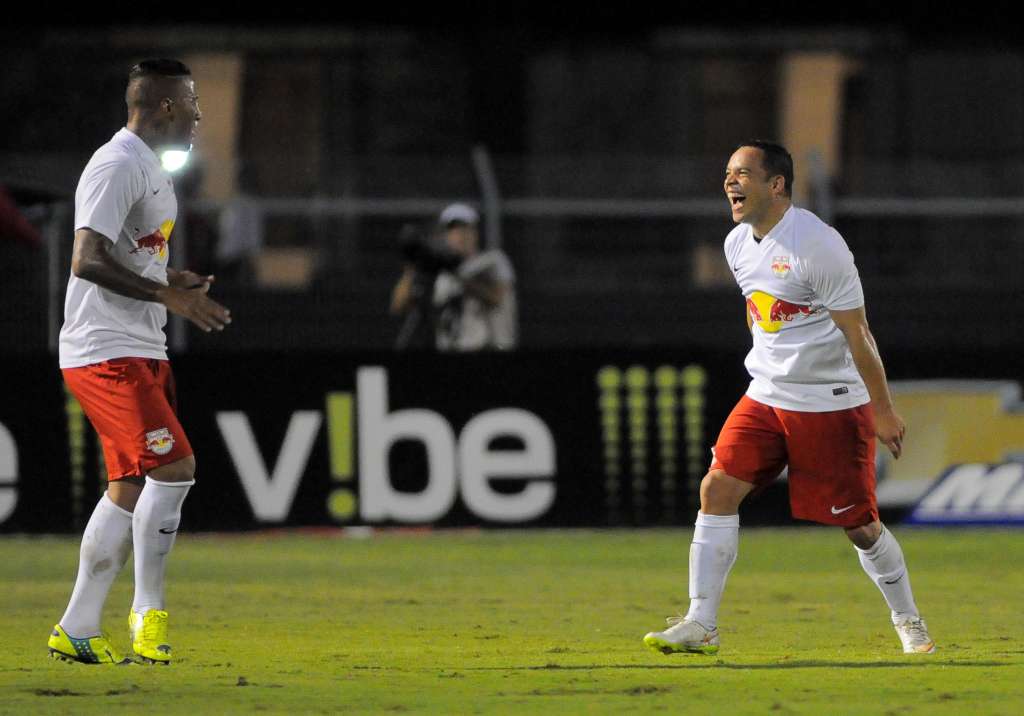 Lulinha comemora gol do Red Bull contra Palmeiras