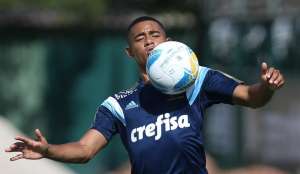 Paulistão: Gabriel Jesus se destaca em jogo-treino e Valdivia treina no gramado no Palmeiras