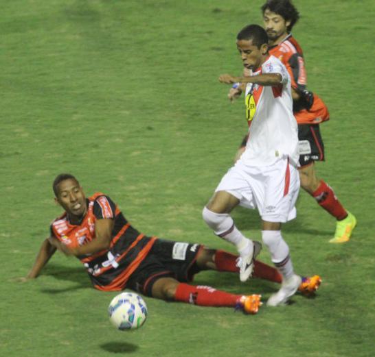 Ituano jogou bem, foi eficiente e levou boa vantagem de 3 a 0 para jogo de volta em Joinville