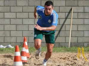 Com contrato até fim do ano, Lúcio recebe do Palmeiras para ficar em casa