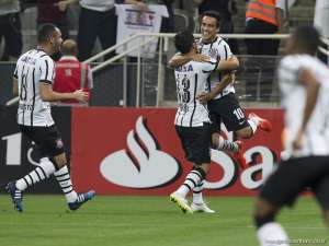 Paulistão: Sem descanso, Tite pretende escalar titulares no clássico contra o Santos