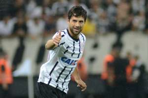 Paulistão: Felipe treina normalmente e deve ser titular do Corinthians no clássico