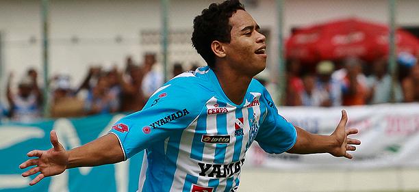 Pikachu marcou o primeiro gol de falta e participou de outras jogadas importantes do Paysandu