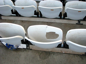 Santos pode ser punido por cadeiras quebradas na Arena Corinthians