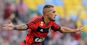 XV de Piracicaba recebe R$ 2 milhões pela venda de Paulinho do Flamengo