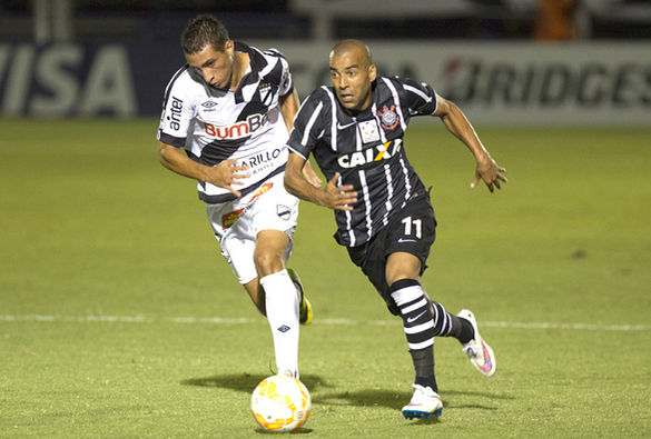 Emerson Sheik foi para o Botafogo, mas voltou ao Corinthians