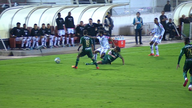 Valdivia lutou, mas não conseguiu fazer uma boa partida