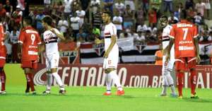 Atlético de Madrid analisa volantes Rodrigo Caio e Souza, do São Paulo, diz jornal