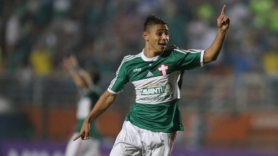 João Pedro foi um dos poucos destaques do Palmeiras na partida