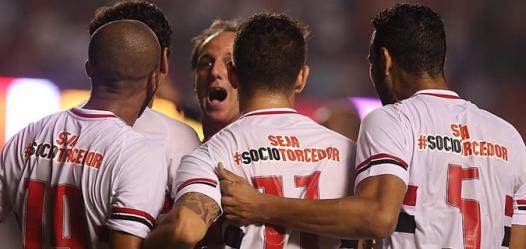Rogério fez grandes defesas e marcou mais um gol de falta em sua vitoriosa carreira pelo São Paulo. Foto: São Paulo - Oficial