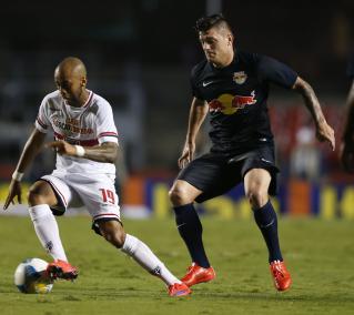 Red Bull teve boa marcação no primeiro tempo e sem chances depois de levar dois gols