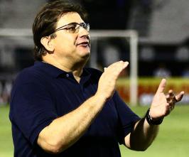 Guto Ferreira anulou o Corinthians no primeiro tempo e poderia ter feito história se não fosse prejudicado pela arbitragem