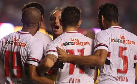 Rogério Ceni marcou mais um gol e os jogadores correram mais sob comando de Milton Cruz