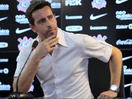 Edu Gaspar nega favoritismo do Corinthians na semifinal contra o Palmeiras