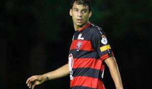 Avaí tenta a contratação de Neto Baiano, afastado pelo Vitória
