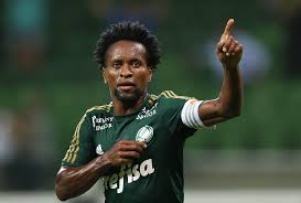 Paulistão: Zé Roberto é dúvida para clássico e Aranha está com dengue