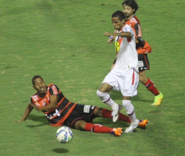 Joinville e Ituano se enfrentam em Santa Catarina