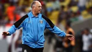 Copa do Brasil: Felipão fecha treino e faz segredo para pegar o Campinense
