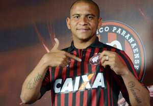 Atlético-PR confirma contratação de Walter, ex-Flu e Goiás