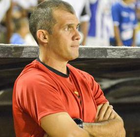 Eduardo Batista: ainda frustrado pela eliminação na Copa do Nordeste