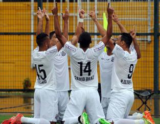 Robinho e Ricardo Oliveira comandam os garotos do Santos na Vila Belmiro contra o São Paulo