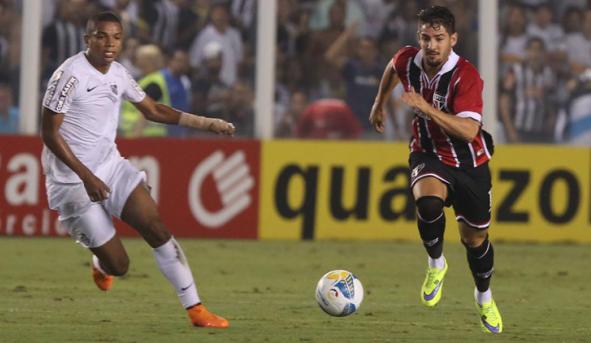 São Paulo apresentou falhas na defesa e Alexandre Pato ficou isolado no ataque. Foto: Rubens Chiri - saopaulofc.net