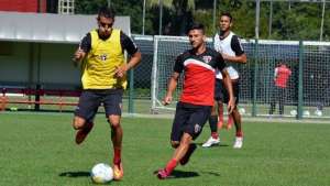 Centurión afirma sentir falta do Racing e revela: 