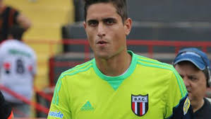 Corinthians e Santos disputam goleiro Renan Rocha, elogiado no Paulistão