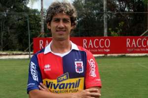 Série B: Éder, destaque do São Bento, é 1º reforço do Paraná