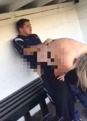 Comedô! Jogador é flagrado transando com torcedora e é demitido 2 0002050074164 img