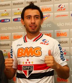 Cañete só foi positivo na sua apresentação. Em campo, não mostrou nada de bom.