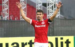 Flamengo deve fazer proposta por Alex, ‘camisa 10’ do Inter