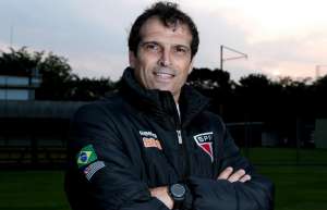 Presidente do São Paulo anuncia efetivação de Milton Cruz como técnico