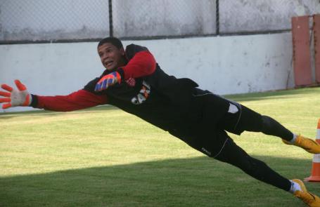 Goleiro Juliano comemora mais uma final com o CRB no Alagoano 2 0002050075826 img