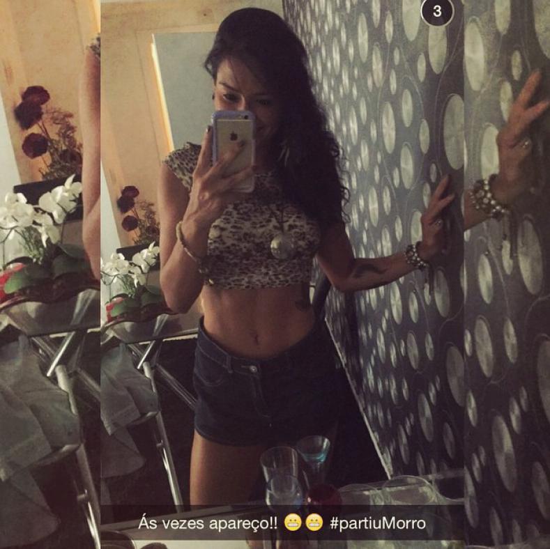 Ensaio sensual de Sereia da Vila esquenta o clássico entre Santos e Palmeiras 2 0002050075937 img