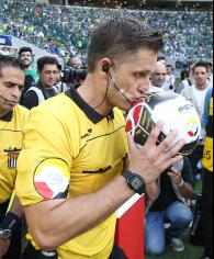 Arbitragem sempre é um ponto polêmico no futebol, principalmente numa decisão