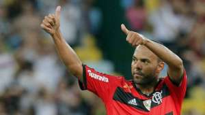 Canteros e Alecsandro desfalcam Flamengo em terceiro coletivo da semana