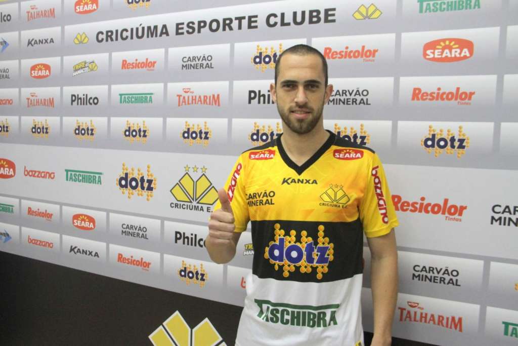 Rafael Costa, novo reforço do Paraná