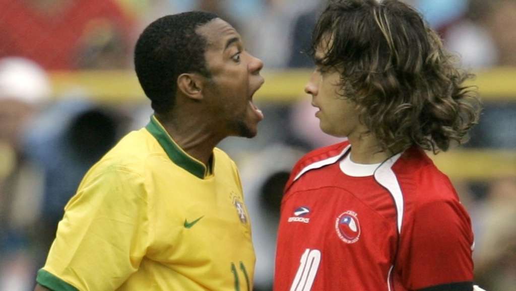 Robinho e Valdivia, no passado, na Seleção e agora por seus clubes