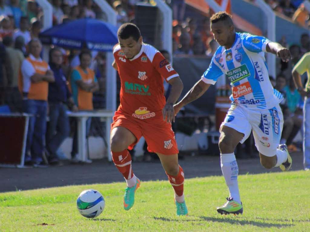 No primeiro jogo, Comercial e Ivinhema empataram sem gols em Campo Grande - Jed Vieira/Gazeta MS