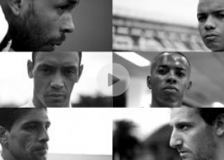 Jogadores santistas em vídeo reproduzido pelo site oficial do clube. - Foto: Reprodução