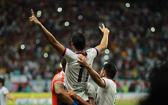 Bahia faz milagre e é 1º campeão da Fonte Nova no Campeoanto Baiano
