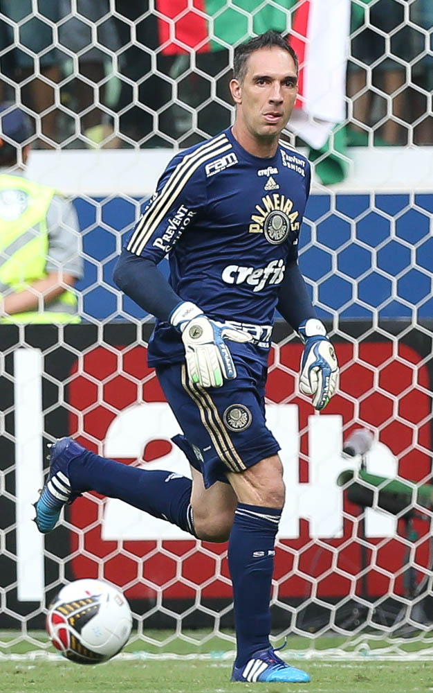 Com boas defesas, Fernando Prass evitou que o título santista saísse ainda nos 90 minutos