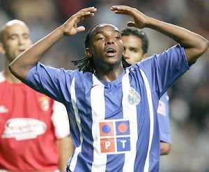 Ex-astro da seleção sul-africana, McCarthy sofre assalto à mão armada no seu país