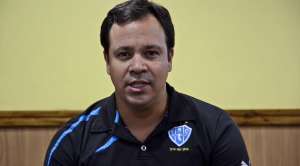 Série B: Dado Cavalcanti decide usar três volantes no Paysandu contra o Botafogo