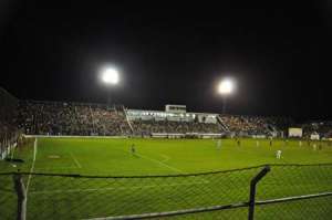 Com estádio vetado, Oeste confirma 