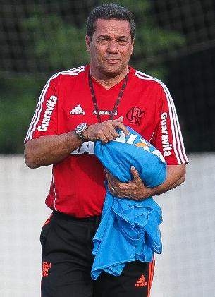 Luxemburgo treinou com o Flamengo em Atibaia antes da estreia contra o São Paulo