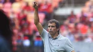 Após ter nome cantado pela torcida, Milton Cruz destaca força do elenco do São Paulo