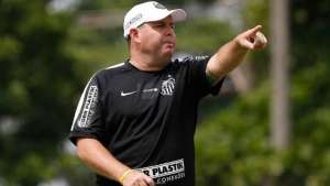 Técnico do Santos, Marcelo Fernandes é absolvido pela expulsão na final do Paulistão